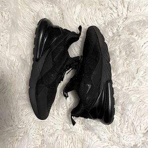 Nike Airmax 270 Black 10.5 Women’s